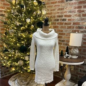Chic White Knit Mini Dress